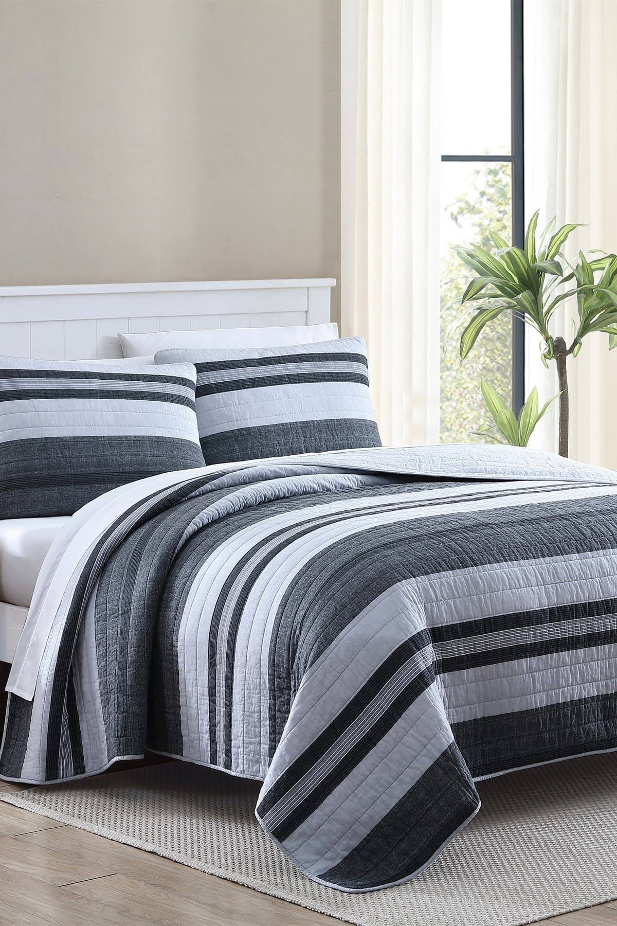 Nautica Ardmoore Cotton Reversible Grey Quilt Set - King