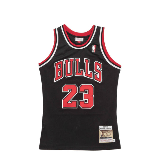 Mitchell & Ness Men s Chicago Bulls Michael Jordan Authentic Jersey - White